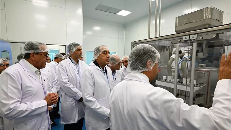 باستثمارات 6 ملايين دولار.. رئيس الوزراء يتفقد مصنع 