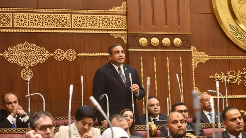 عماد خليل: خطة طموحة ونطالب بآليات لتنمية الصادرات وتأهيل العمالة للأسواق الخارجية