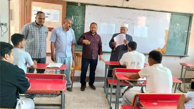 موفد قطاع المعاهد الأزهرية يتابع امتحانات الثانوية في الإسماعيلية 
