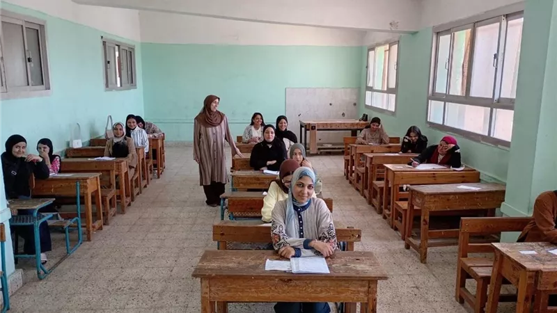 تباين آراء طلاب الشهادة الإعدادية في امتحان الهندسة بالدقهلية 
