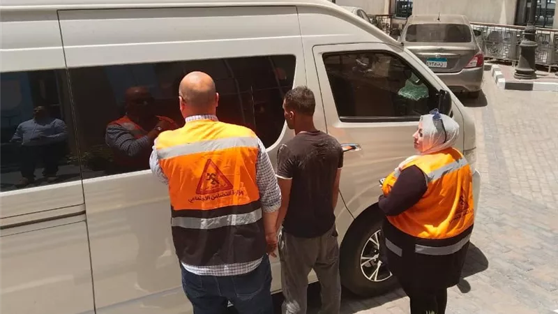 استجابة عاجلة تنقذ شابًا بلا مأوى من الإدمان في شوارع المعصرة