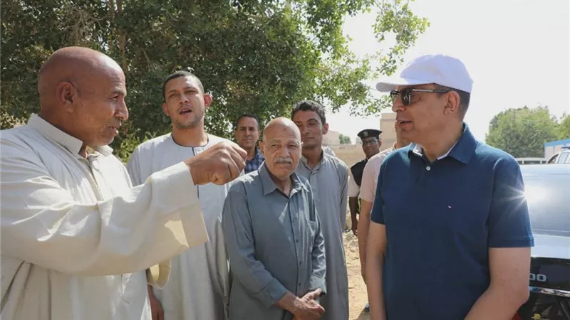 محافظ المنيا: الظهير الصحراوي ركيزة لبناء مجتمعات متكاملة وإعادة رسم الخريطة السكانية