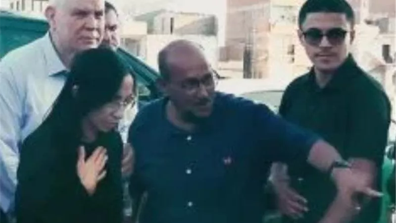 محافظ البحيرة تعزي في وفاة عبد العزيز مخيون وتؤكد: فقدنا رمزًا فنيًا كبيرًا