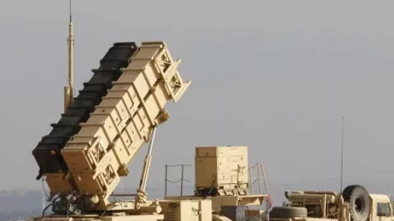 الجيش الكويتي: الدفاعات الجوية تتصدى لأهداف جوية معادية