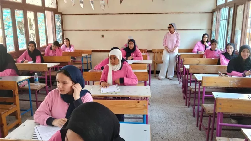 اليوم.. ختام امتحانات الشهادة الإعدادية بالإسماعيلية بمادة العلوم 