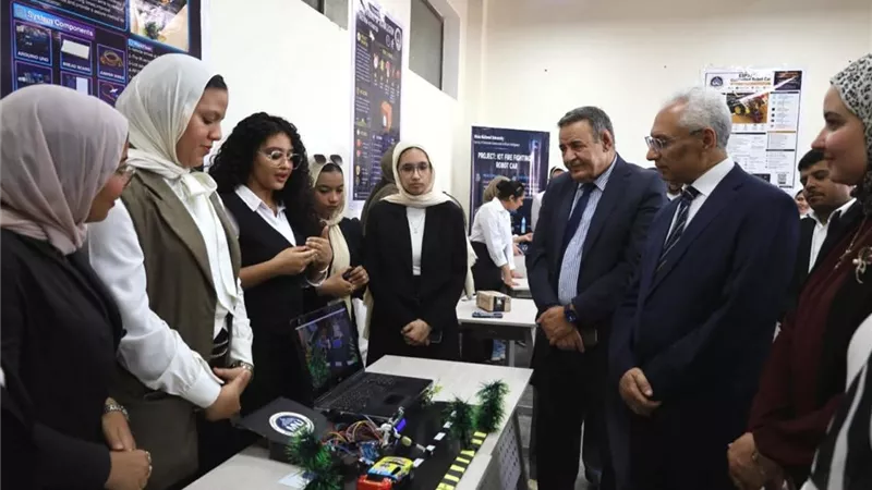 افتتاح معرض تطبيقات الذكاء الاصطناعي وإنترنت الأشياء بجامعة المنيا الأهلية
