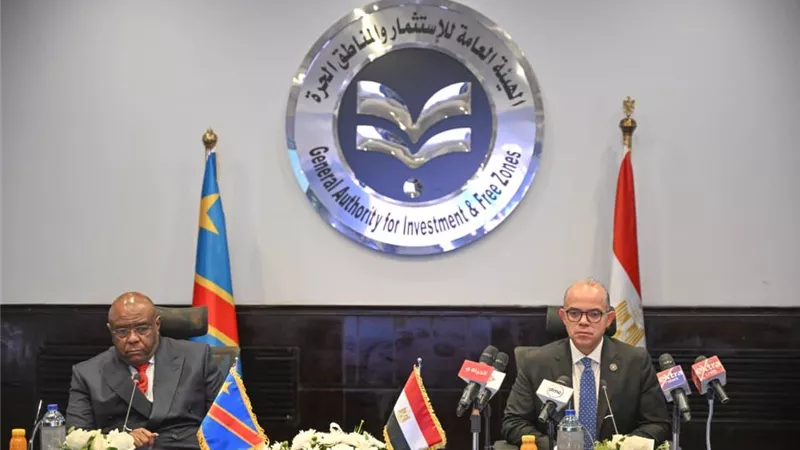 وزير الاستثمار ونائب رئيس الوزراء الكونغولي يترأسان مائدة مستديرة لتعميق التعاون التجاري