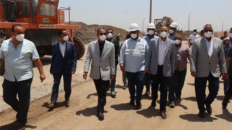 بـ120 مليون جنيه.. محافظ سوهاج يتفقد مصنع تدوير المخلفات الصلبة بدار السلام 