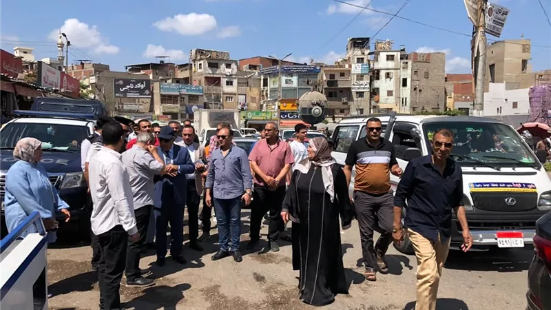 محافظ الدقهلية: لا تهاون مع مخالفات السائقين داخل منظومة النقل الجديدة بالمنصورة