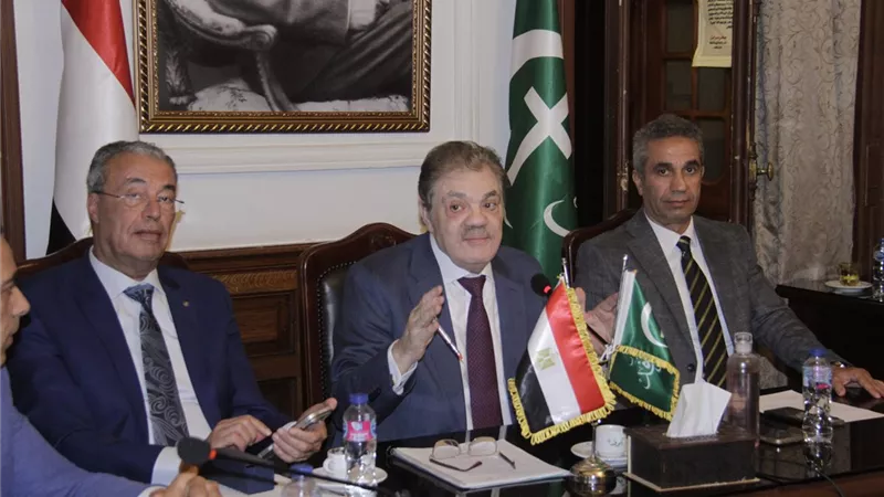 420 مليون دولار دون التفريط في الأصول.. الوفد يدافع عن اتفاق «جبل الزيت»