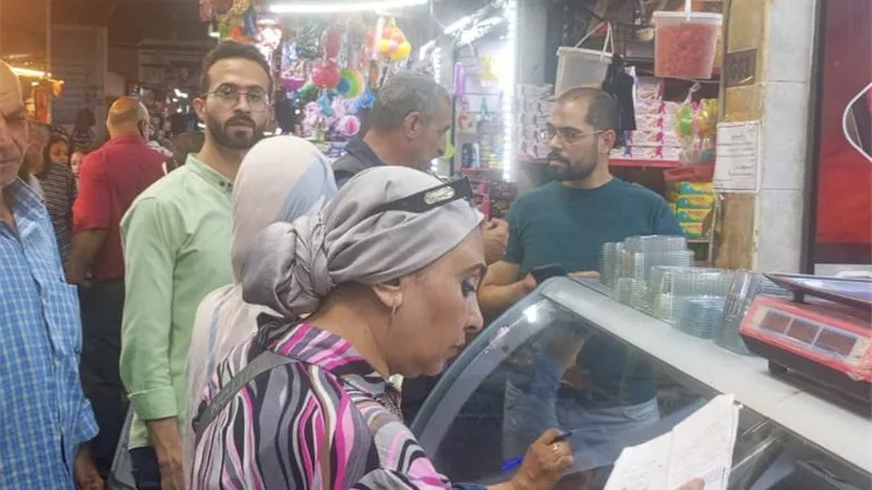 حملات مكثفة بالإسكندرية لضبط الأسواق وحماية صحة المواطنين