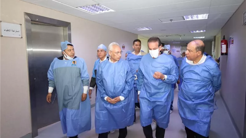 وزير الصحة يتفقد مستشفيات جامعة المنيا ويؤكد جاهزيتها للتأمين الصحي الشامل