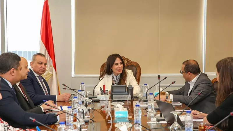 وزيرة الإسكان: نشجيع الاستثمارات الجادة التي تتوافق مع مستهدفات التنمية العمرانية