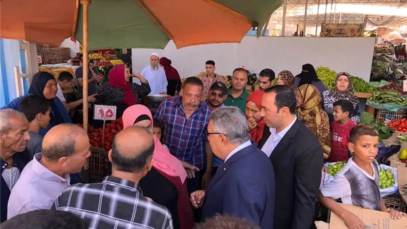 منع عودة الإشغالات.. محافظ الدقهلية يوجه بحسم داخل السوق الحضاري بطلخا