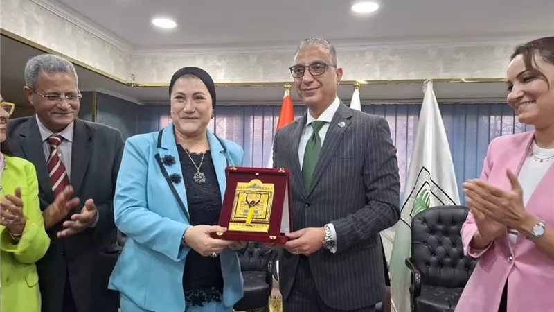 رئيسة القومي للطفولة والأمومة تفتتح فرع المجلس بمحافظة الجيزة 