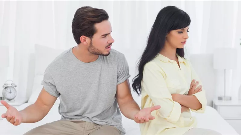 من المشادة الكلامية إلى الكارثة الأسرية.. أسرار التعامل الذكي مع الإهانات الزوجية