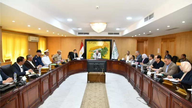محافظ الفيوم يتابع الاستعدادات النهائية لامتحانات الثانوية العامة