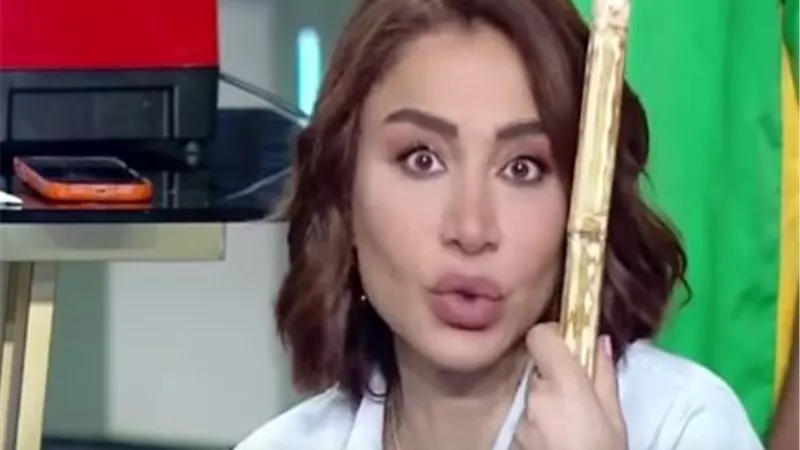 بسمة وهبة تستضيف صناع عصير القصب على الهواء وتكشف ملاحظات حول تغير لونه 