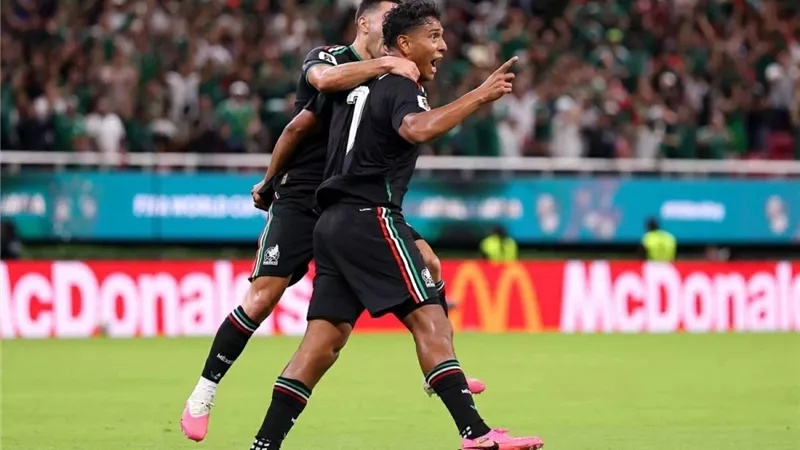 المكسيك تتأهل لدور الـ32 لكأس العالم بالفوز على كوريا الجنوبية