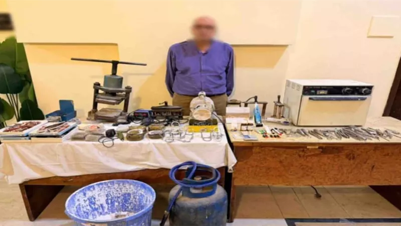 عمل عمليات للمرضى.. سقوط طبيب أسنان مزيف بالموسكي في القاهرة