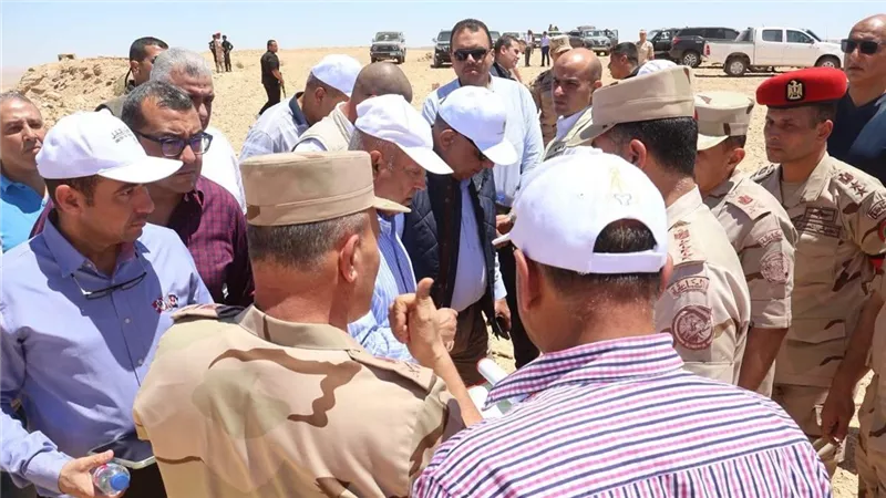 وزيرا النقل والكهرباء في جولة ميدانية موسعة بسيناء والسويس