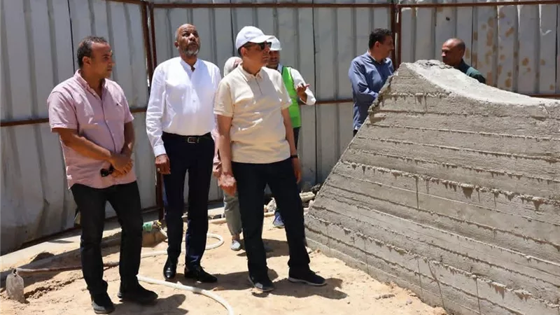 محافظ المنيا يتفقد أعمال تطوير ميداني المحطة ولوتس ضمن خطة الارتقاء بالهوية البصرية