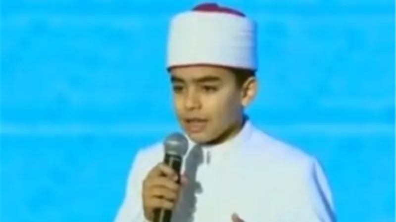 بأنشودة وطنية في احتفالية أئمة الأوقاف.. القلاجي يخطف الأضواء أمام الرئيس السيسي 