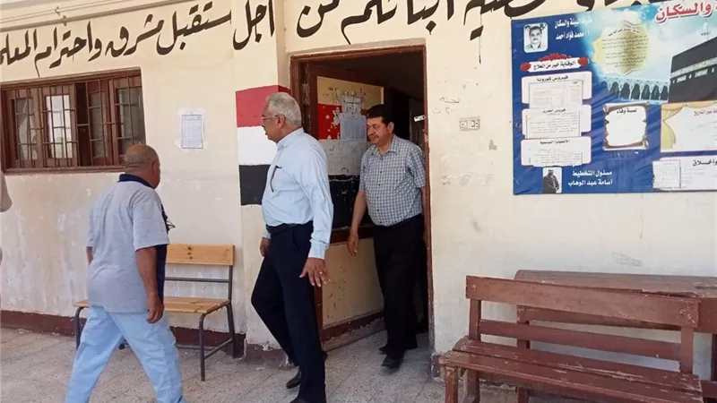 نائب محافظ سوهاج يتفقد لجان الثانوية العامة قبل انطلاق الامتحانات غدًا