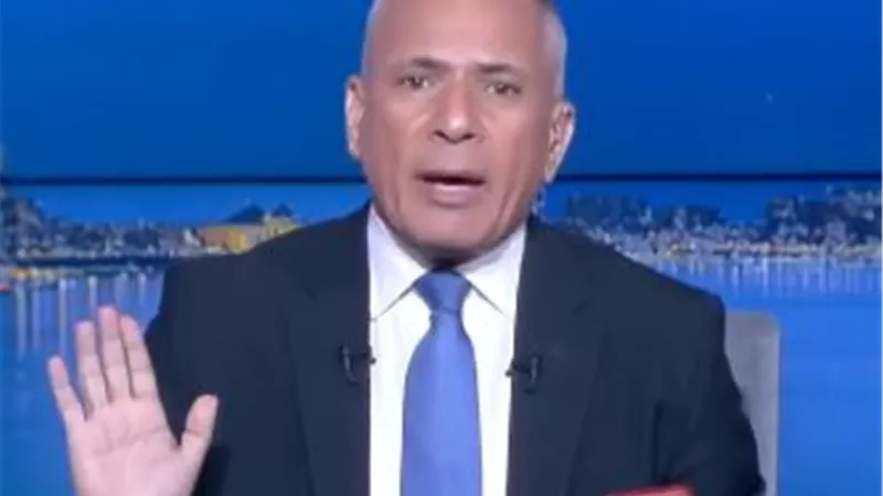 أحمد موسى بعد إحالة طبيبة مستشفى الشاطبي للمحاكمة: نريد جلسة عاجلة لردع مروجي الشائعات
