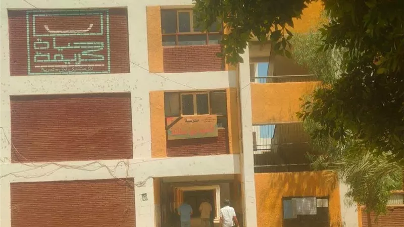 87 لجنة بسوهاج تعلن الطوارئ لاستقبال 37 ألف طالب بالثانوية العامة