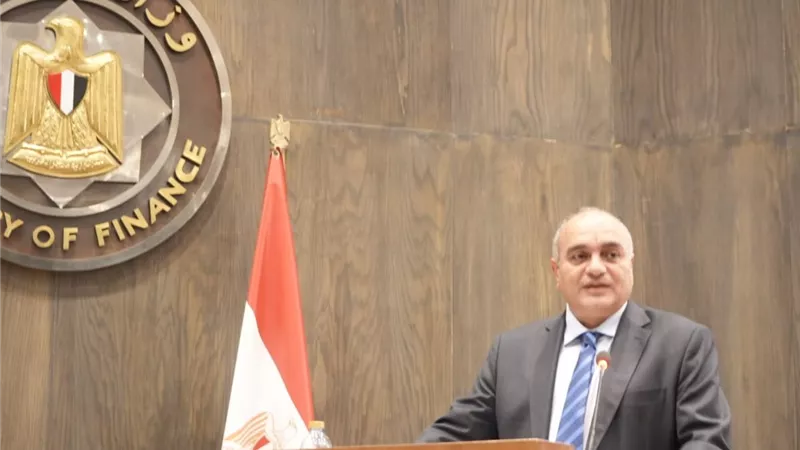 المالية تحتفي بأبطال العطاء الوظيفي.. تكريم الأمهات المثاليات والموظفين المتميزين ورواد العمل