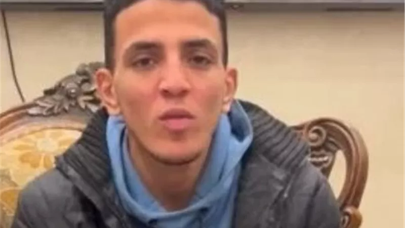من خط موبايل إلى حكم بالمؤبد.. تفاصيل قضية الطالب عمرو عبدالحكيم تثير جدلًا واسعًا في مصر