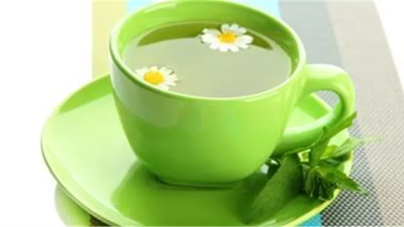 من كوب دافئ إلى جسم رشيق.. حقيقة دور الشاي الأخضر في التخسيس