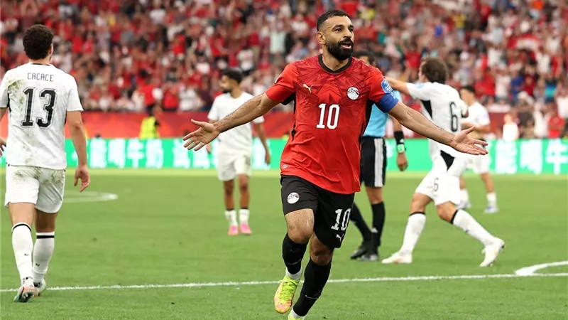 حسام حسن: «سلامة محمد صلاح عندي أهم من أي مباراة»