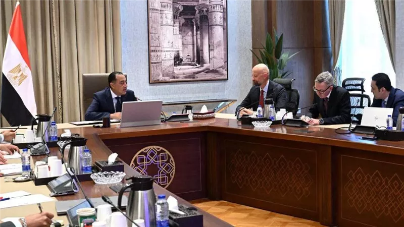 مدبولي يبحث مع مسؤولي شركة سكاتك النرويجية الموقف التنفيذي لمشروعاتها الكبرى بمصر 
