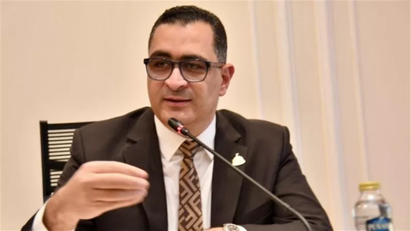 النائب محمود طاهر يكشف رؤيته لتطوير السوق العقاري في مصر| حوار