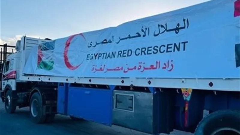 مصر تواصل دعم غزة.. دخول قافلة زاد العزة 219 محملة بالمساعدات الإنسانية والإغاثية