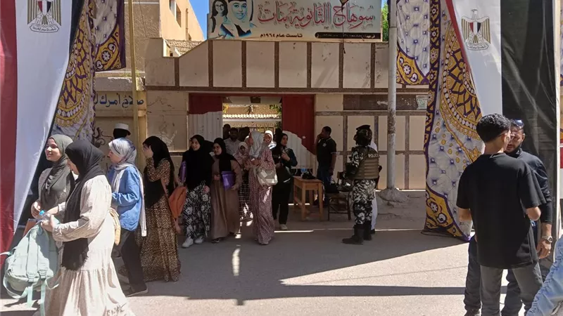 طلاب الثانوية العامة بسوهاج: الفرنساوي كان متوسط والألماني سهل