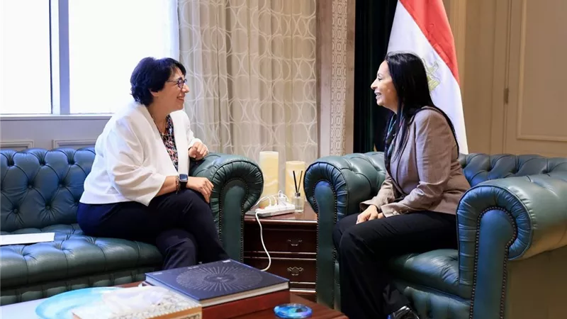 مايا مرسي تبحث تعزيز العمل المجتمعي مع مؤسسة مدارس البكالوريا الدولية