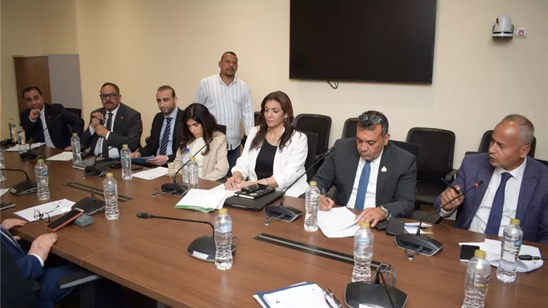 تحرك جديد لإنقاذ الصناعة.. صندوق للمصانع المتعثرة ووحدة إنذار مبكر 