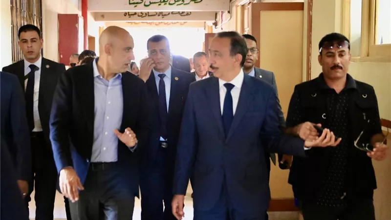 وزير التعليم ومحافظ سوهاج يتفقدان مدرسة الروافع الإعدادية الثانوية المشتركة