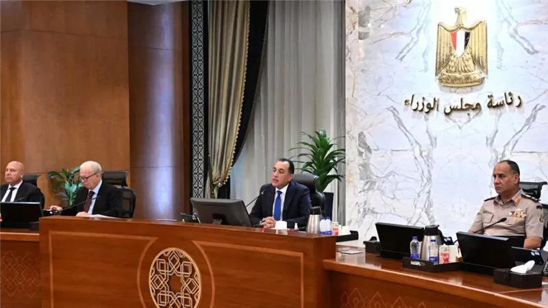 مدبولي يهنئ الرئيس والشعب المصري بمناسبة الذكرى الثالثة عشرة لثورة 30 يونيو