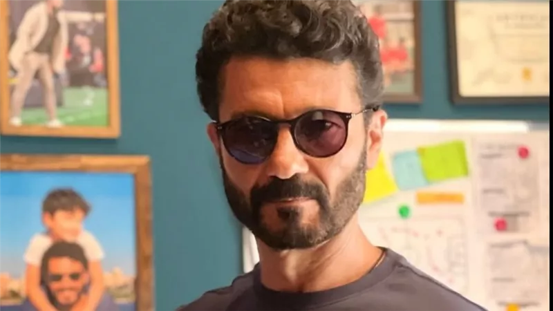 رحلة الطاهرة.. خالد النبوي يروج لأحدث أعماله الدرامية 
