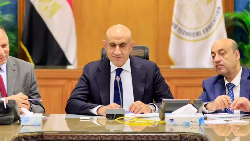 التعليم تعلن بدء تطبيق البكالوريا التكنولوجية والبرامج المهنية المطورة بالمدارس الفنية 2026/2027