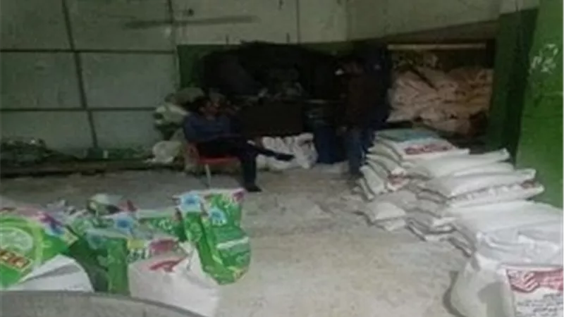 ضبط 5 أطنان منظفات مجهولة المصدر داخل مصنع غير مرخص بالوراق