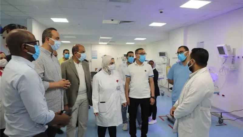 السبكي: رضا المواطن أولوية الدولة.. و10 مستشفيات دخلت حيز التشغيل بالمنيا