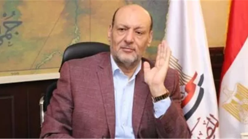 رئيس حزب المصريين: الإصلاح الهيكلي بديل المسكنات في مواجهة التحديات الاقتصادية| خاص