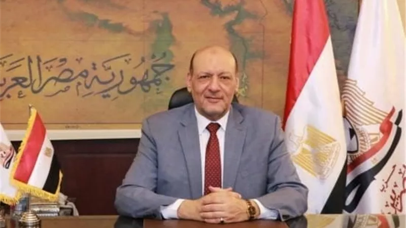 أبو العطا: قانون الأحزاب بحاجة إلى مراجعة لمواكبة المتغيرات السياسية| حوار