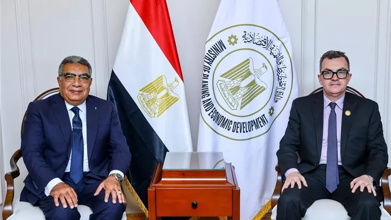 خطة استثمارية جديدة بالدقهلية.. تفاصيل لقاء وزير التخطيط والمحافظ