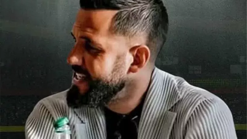 غيابيًا.. حبس آدم وطني 3 سنوات لإدانته بتبديد مبلغ مالي بإيصال أمانة في دمياط